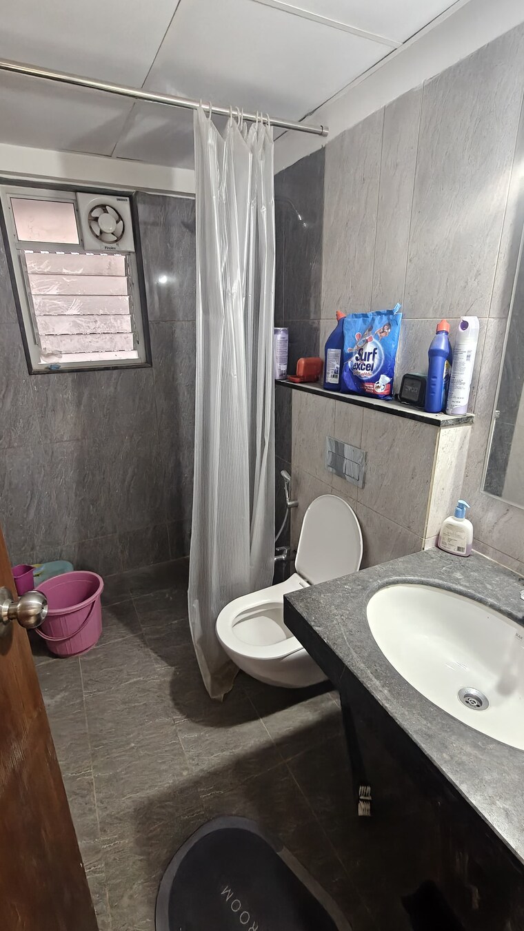 Bathroom, gera-world-of-joy 3 Bedroom 1059 Sq.Ft. Apartment In Kharadi Pune 9616749