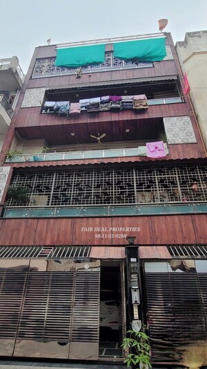 4 BHK Builder Floor For Sale in Dilshad Colony