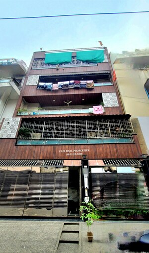 4 BHK Builder Floor – Exterior View View at Dilshad Colony - for Sale