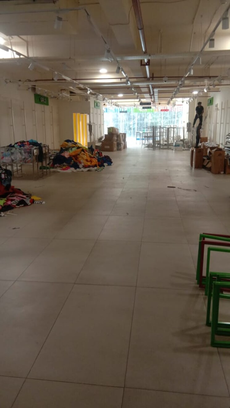  Parking, rajpur road Commercial Showroom 4000 Sq.Ft. In Rajpur Road Dehradun 9616754