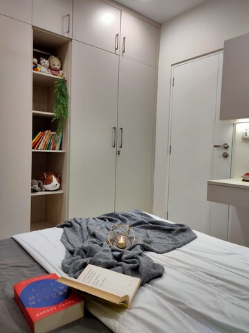 Bedroom in 2 BHK Apartment at Malad West – for Sale