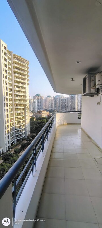 Balcony in 4 BHK Apartment at Bhawna Apartment, Sector 43 – for Rent
