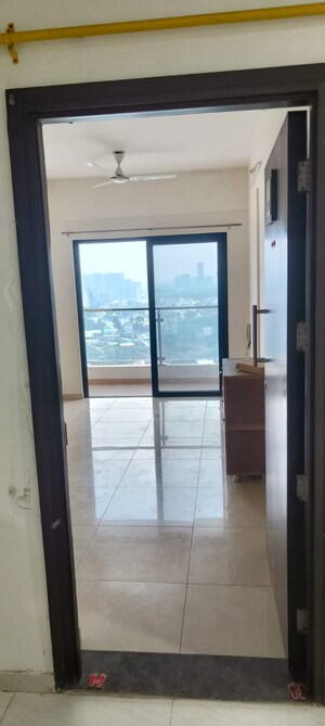 Room in 1 BHK Apartment at Duville Riverdale Suites, Kharadi – for Rent