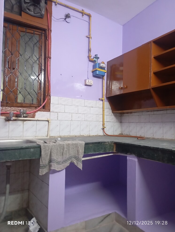 Kitchen, savitri nagar 2 Bedroom 750 Sq.Ft. Builder Floor In Savitri Nagar Delhi 9616800