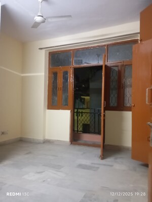 Room in 2 BHK Builder Floor at Savitri Nagar – for Rent