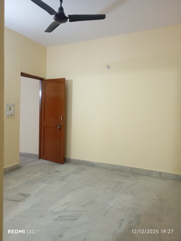 Room in 2 BHK Builder Floor at Savitri Nagar – for Rent