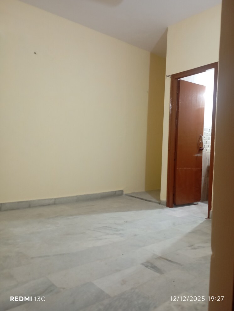 Room, savitri nagar 2 Bedroom 750 Sq.Ft. Builder Floor In Savitri Nagar Delhi 9616800