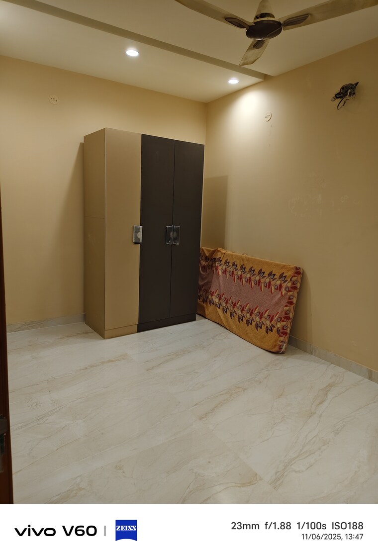 Room, rwa-apartments-sector-41 3 Bedroom 1500 Sq.Ft. Independent House In Sector 41 Noida 9616804