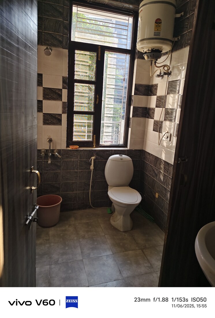 Bathroom, rwa-apartments-sector-41 3 Bedroom 1500 Sq.Ft. Independent House In Sector 41 Noida 9616804