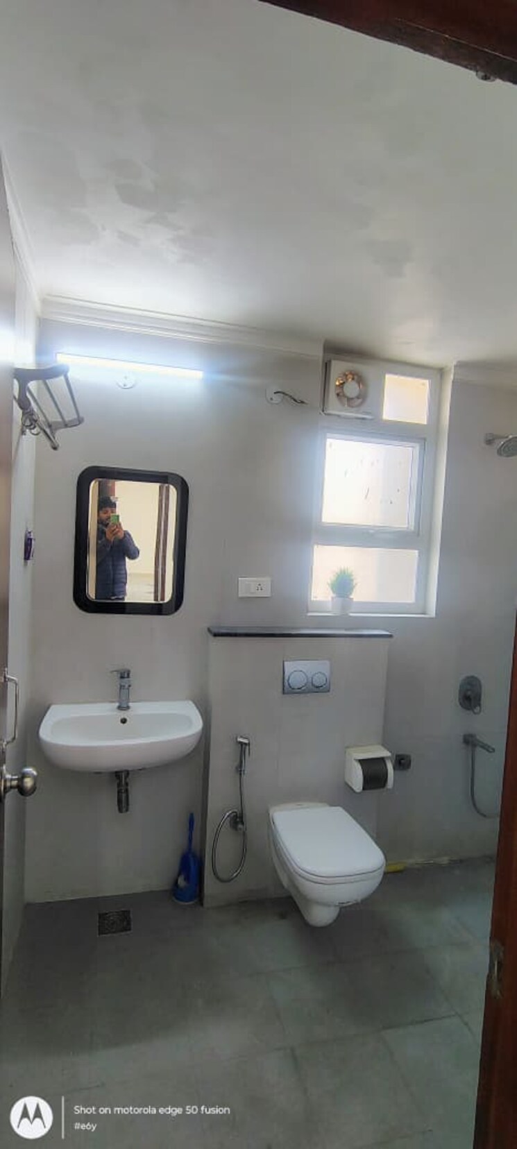 Bathroom, millenium-bajrang-society 4 Bedroom 2650 Sq.Ft. Apartment In Sector 43 Gurgaon 9616802