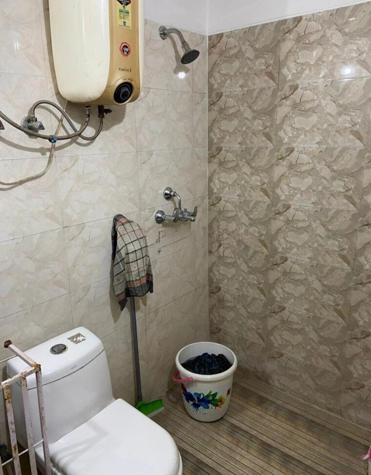 Master Bedroom, vvip-homes 2.5 Bedroom 1230 Sq.Ft. Apartment In Gaur City 2 Greater Noida 9616806