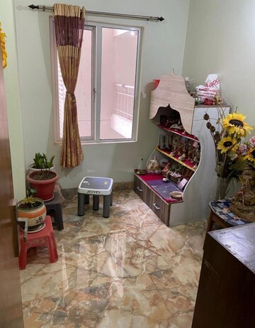 Bedroom in 2.5 BHK Apartment at VVIP Homes, Gaur City 2 – for Rent