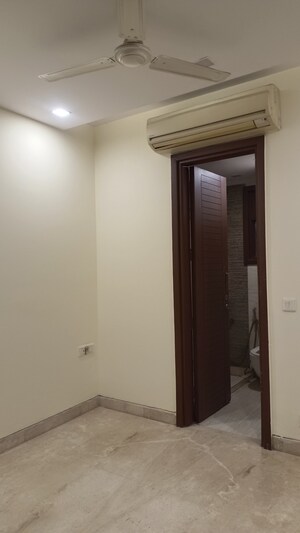 Room in 3 BHK Builder Floor at New Rajinder Nagar – for Rent