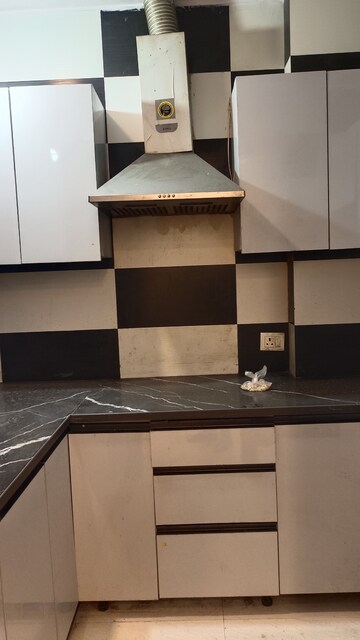 Kitchen in 3 BHK Builder Floor at New Rajinder Nagar – for Rent