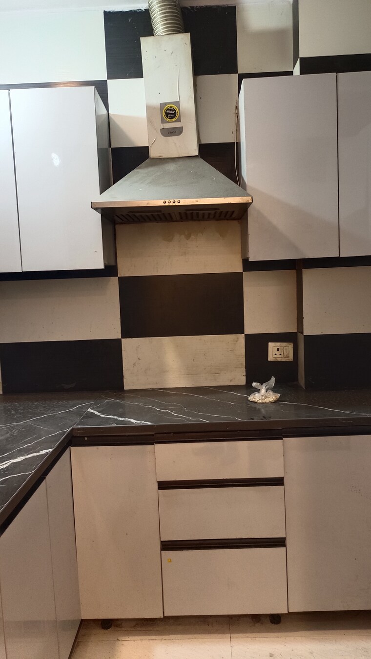 Kitchen, new rajinder nagar 3 Bedroom 900 Sq.Ft. Builder Floor In New Rajinder Nagar Delhi 9616807