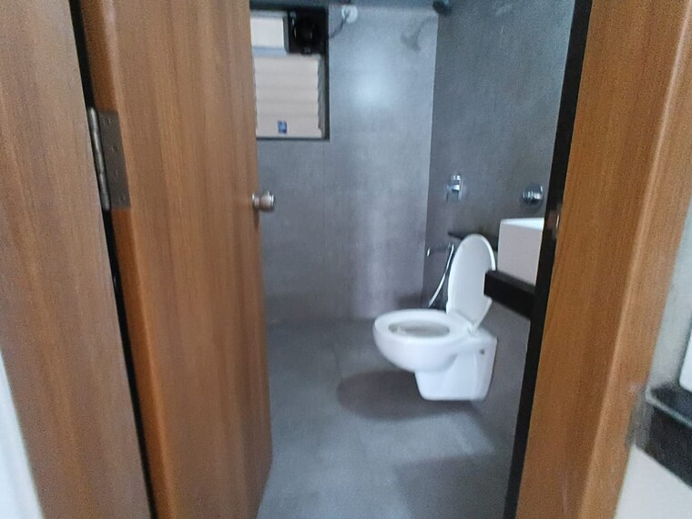 Bathroom, kohinoor-zen-estate 2 Bedroom 747 Sq.Ft. Apartment In Kharadi Pune 9616808