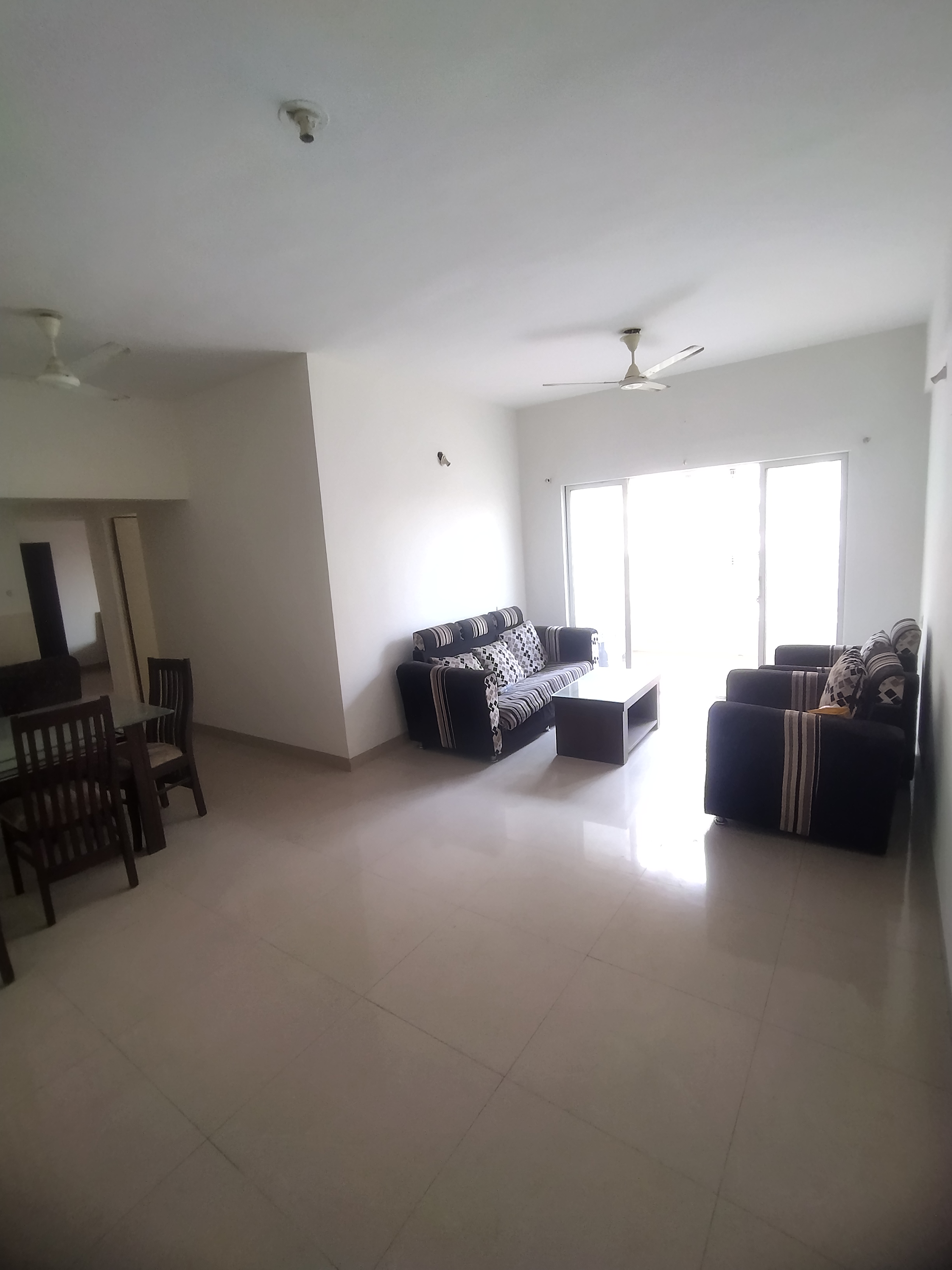 2 BHK Apartment For Sale in Kumar Palmgrove
