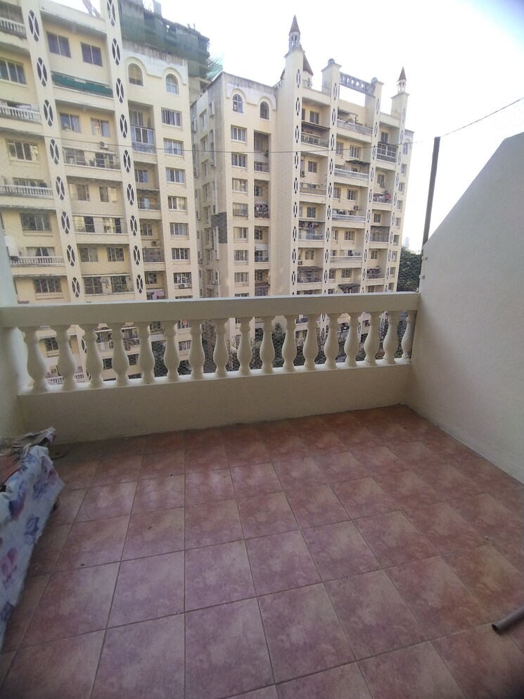 Balcony, kumar-palmgrove 2 Bedroom 1000 Sq.Ft. Apartment In Kondhwa Pune 9616828