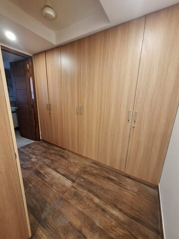 Bedroom in 4 BHK Builder Floor at Sector 42 – for Rent