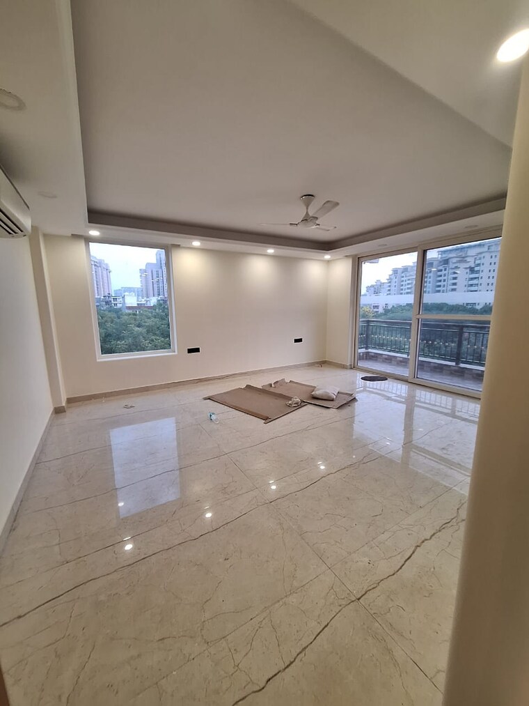 Room, sector 42 4 Bedroom 3200 Sq.Ft. Builder Floor In Sector 42 Gurgaon 9616830