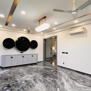 Team Area in 4 BHK Builder Floor at Kibithu Homes, Sector 47 – for Sale