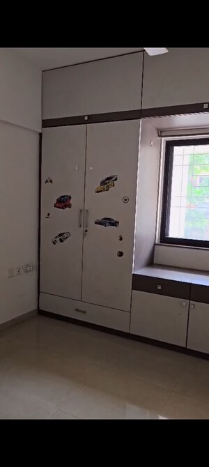 Furnished Amenities in 2 BHK Apartment at Kalpataru Serenity, Manjari – for Rent