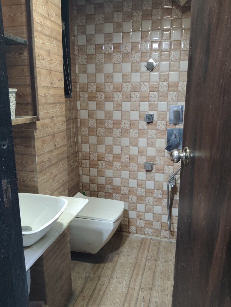 Bathroom, mantri-park 1.5 Bedroom 481 Sq.Ft. Apartment In Goregaon East Mumbai 9616855
