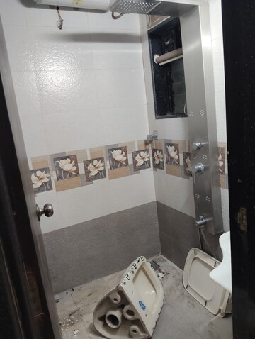 Team Area in 1.5 BHK Apartment at Mantri Park, Goregaon East – for Rent