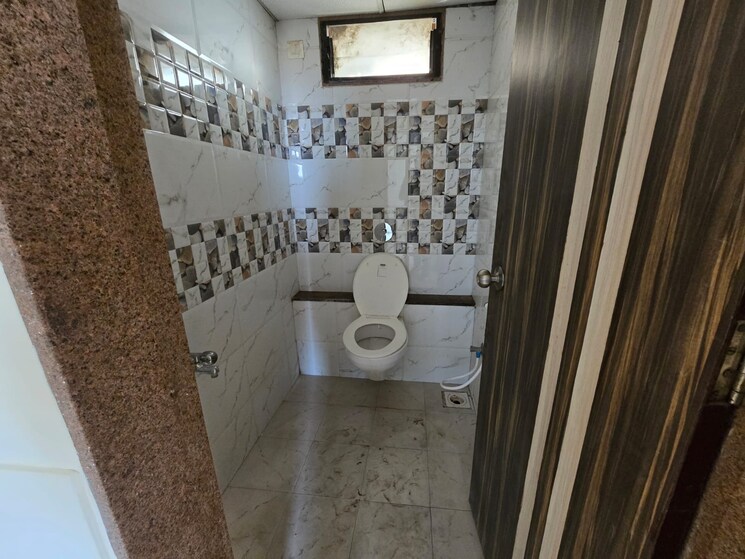 Bathroom, harni 3 Bedroom 1550 Sq.Ft. Apartment In Harni Vadodara 9616850
