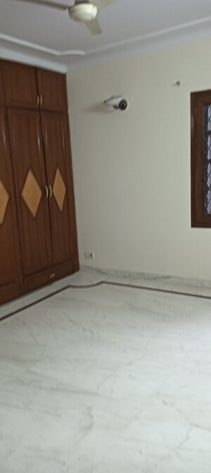 2 BHK Builder Floor For Sale in Lajpat Nagar I