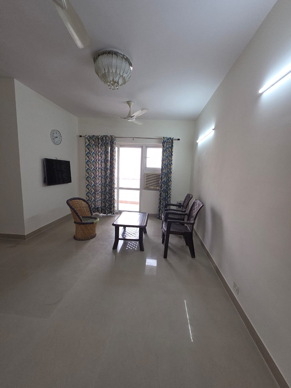 3 BHK + Servant Room Apartment For Rent in BPTP Princess Park
