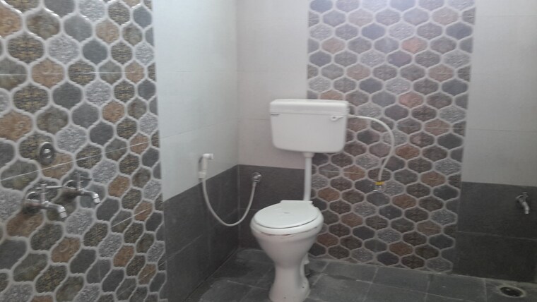 Bathroom, rt nagar 1 RK 500 Sq.Ft. Independent House In Rt Nagar Bangalore 9616890