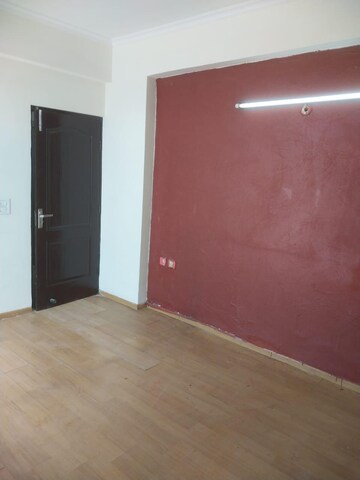 Room in 3 BHK Apartment at Amrapali Zodiac, Sector 120 – for Sale