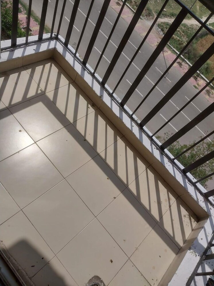 Balcony, amrapali-zodiac 3 Bedroom 1550 Sq.Ft. Apartment In Sector 120 Noida 9616902