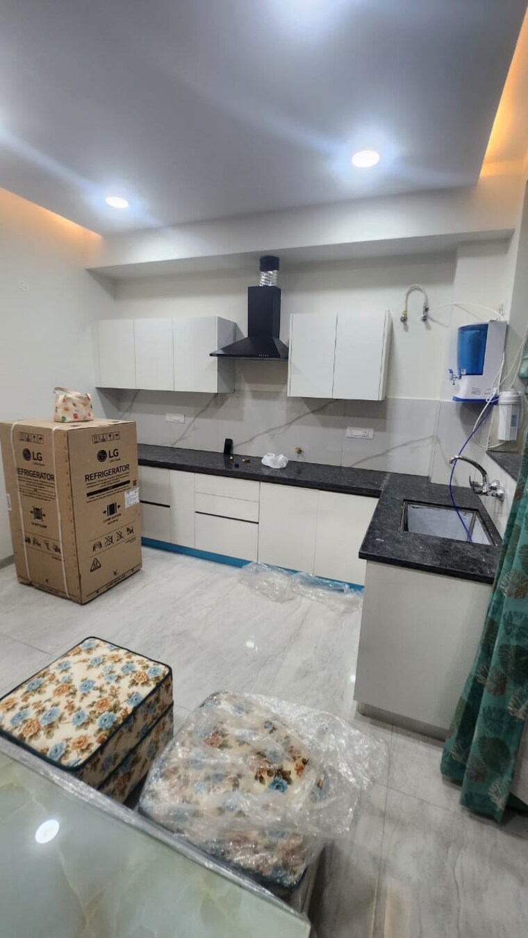 Kitchen, aura-homes 1 Bedroom 650 Sq.Ft. Apartment In Patiala Road Zirakpur 9616924