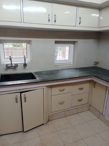 Kitchen in 2 BHK Builder Floor at Mayur Vihar Phase 1 – for Rent