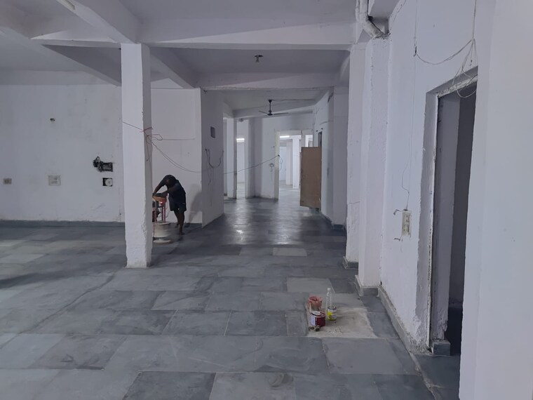 Floor Plan, mayur vihar phase 1 Commercial Warehouse 4000 Sq.Yd. In Mayur Vihar Phase 1 Delhi 9616947