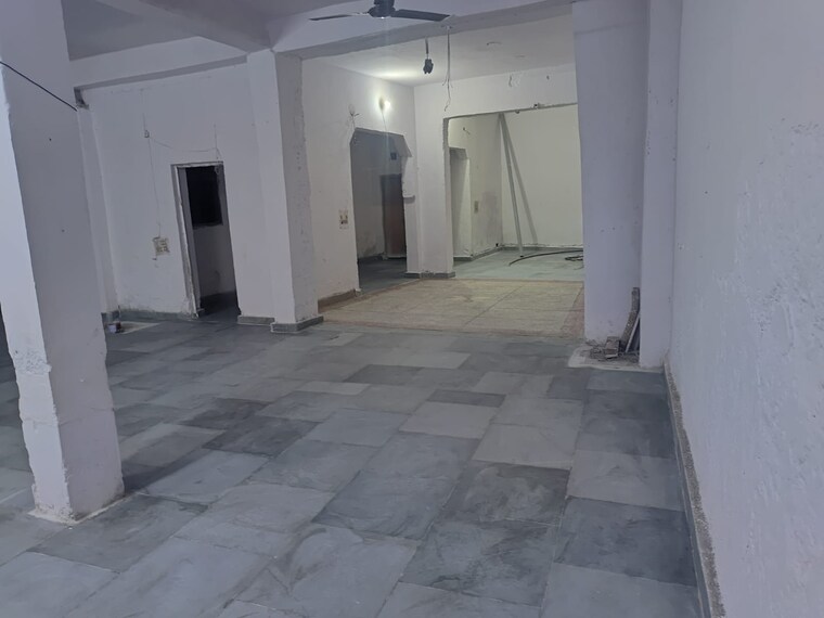 Floor Plan, mayur vihar phase 1 Commercial Warehouse 4000 Sq.Yd. In Mayur Vihar Phase 1 Delhi 9616947