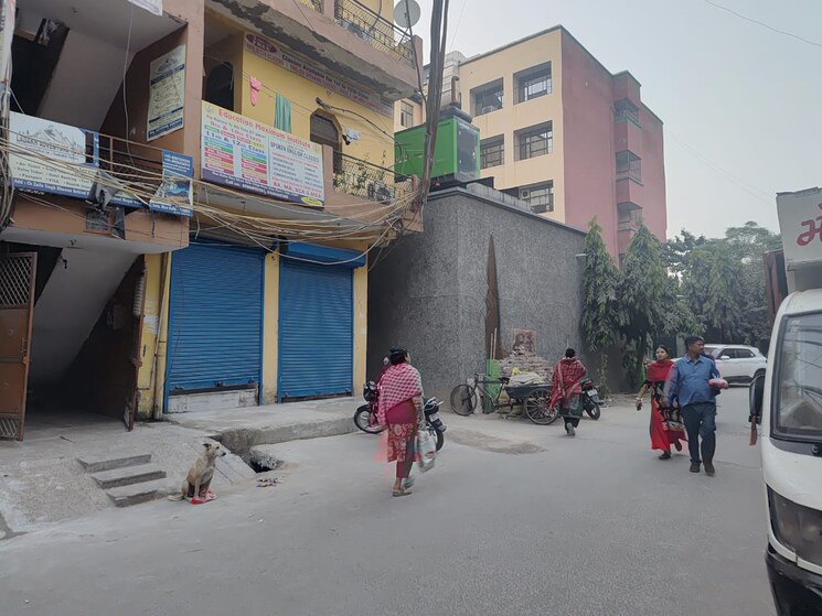 Exterior View, mayur vihar phase 1 Commercial Warehouse 4000 Sq.Yd. In Mayur Vihar Phase 1 Delhi 9616947