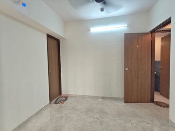 1.5 BHK Apartment For Rent in Lodha Amara Tower 24 And 25, Kolshet Road