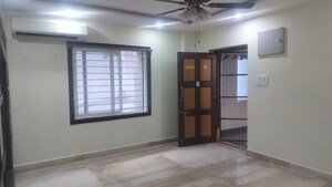 Room in 3 BHK Apartment at Banjara Hills – for Rent