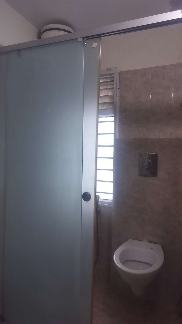 Bathroom, banjara hills 3 Bedroom 2200 Sq.Ft. Apartment In Banjara Hills Hyderabad 9617008