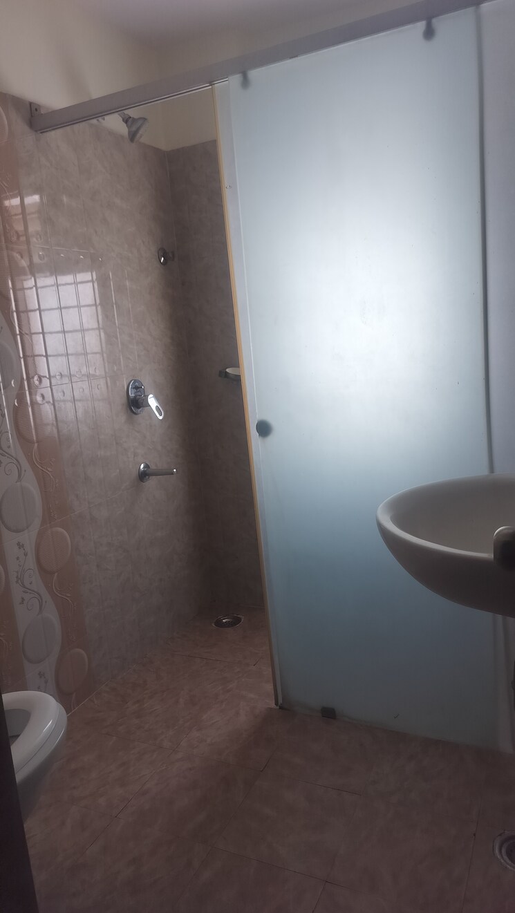 Bathroom, banjara hills 3 Bedroom 2200 Sq.Ft. Apartment In Banjara Hills Hyderabad 9617008