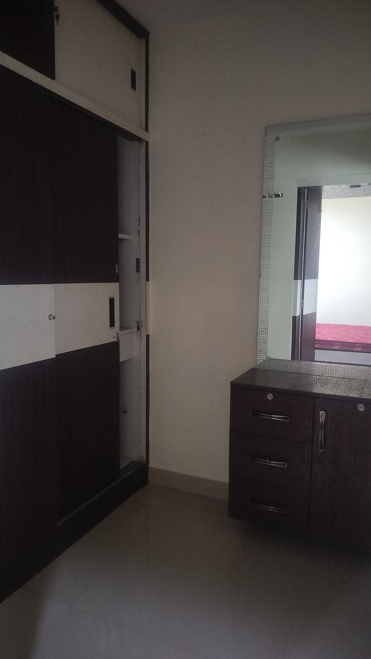 Room, banjara hills 3 Bedroom 2200 Sq.Ft. Apartment In Banjara Hills Hyderabad 9617008