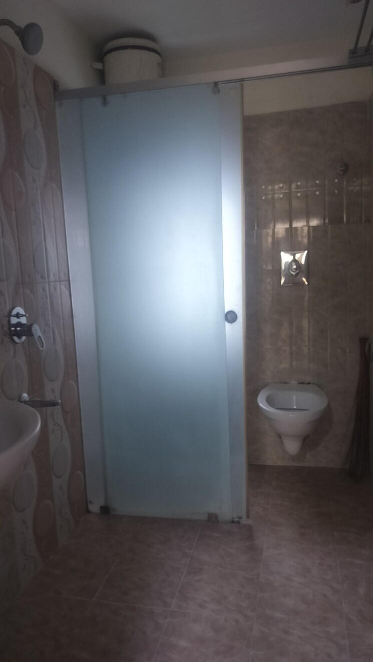 Bathroom, banjara hills 3 Bedroom 2200 Sq.Ft. Apartment In Banjara Hills Hyderabad 9617008