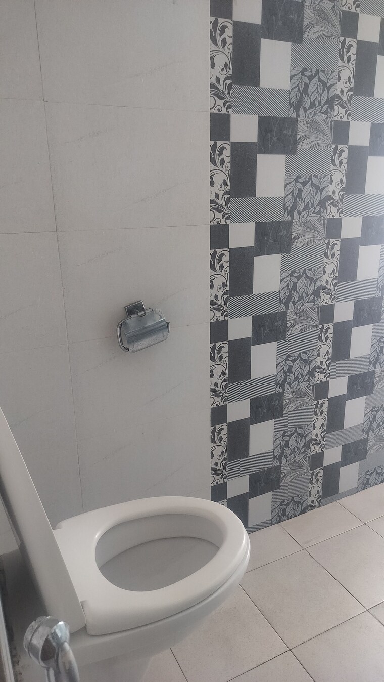 Bathroom, banjara hills 3 Bedroom 2200 Sq.Ft. Apartment In Banjara Hills Hyderabad 9617008