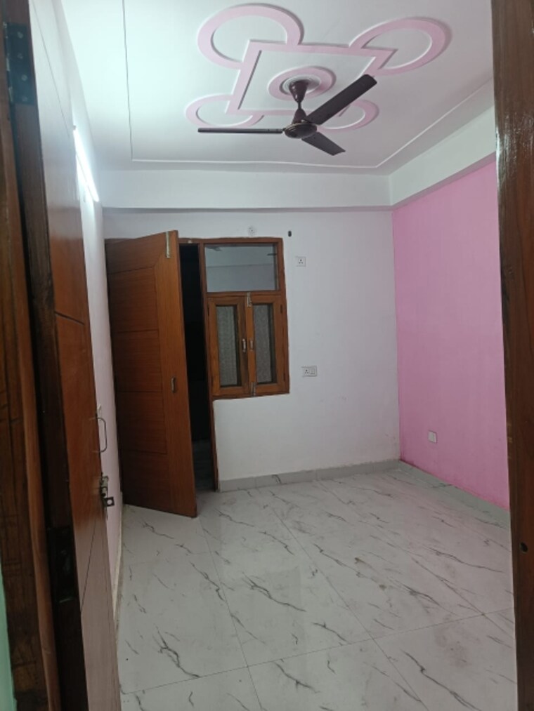 Room, sector 49 2 Bedroom 900 Sq.Ft. Builder Floor In Sector 49 Noida 9617022