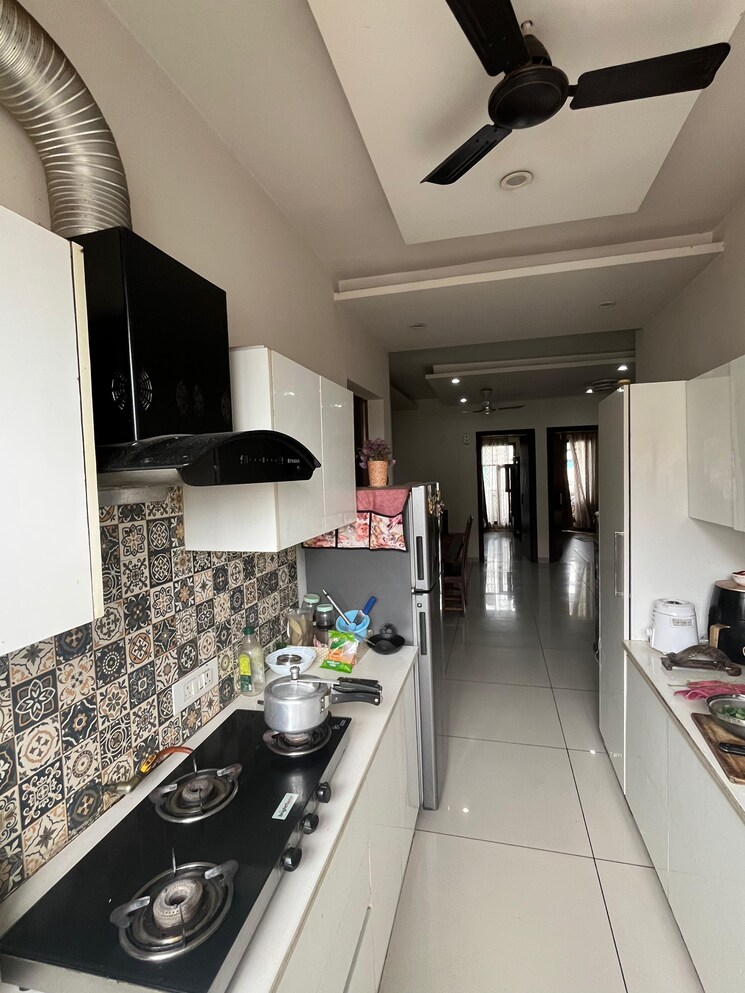 Kitchen, shiva-enclave-zirakpur 3 Bedroom 1650 Sq.Ft. Apartment In Patiala Road Zirakpur 9617032