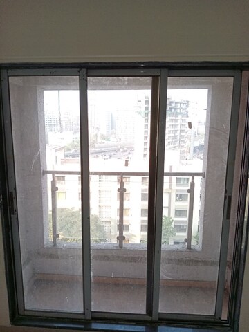 Room in 2 BHK Apartment at Kurla East – for Rent