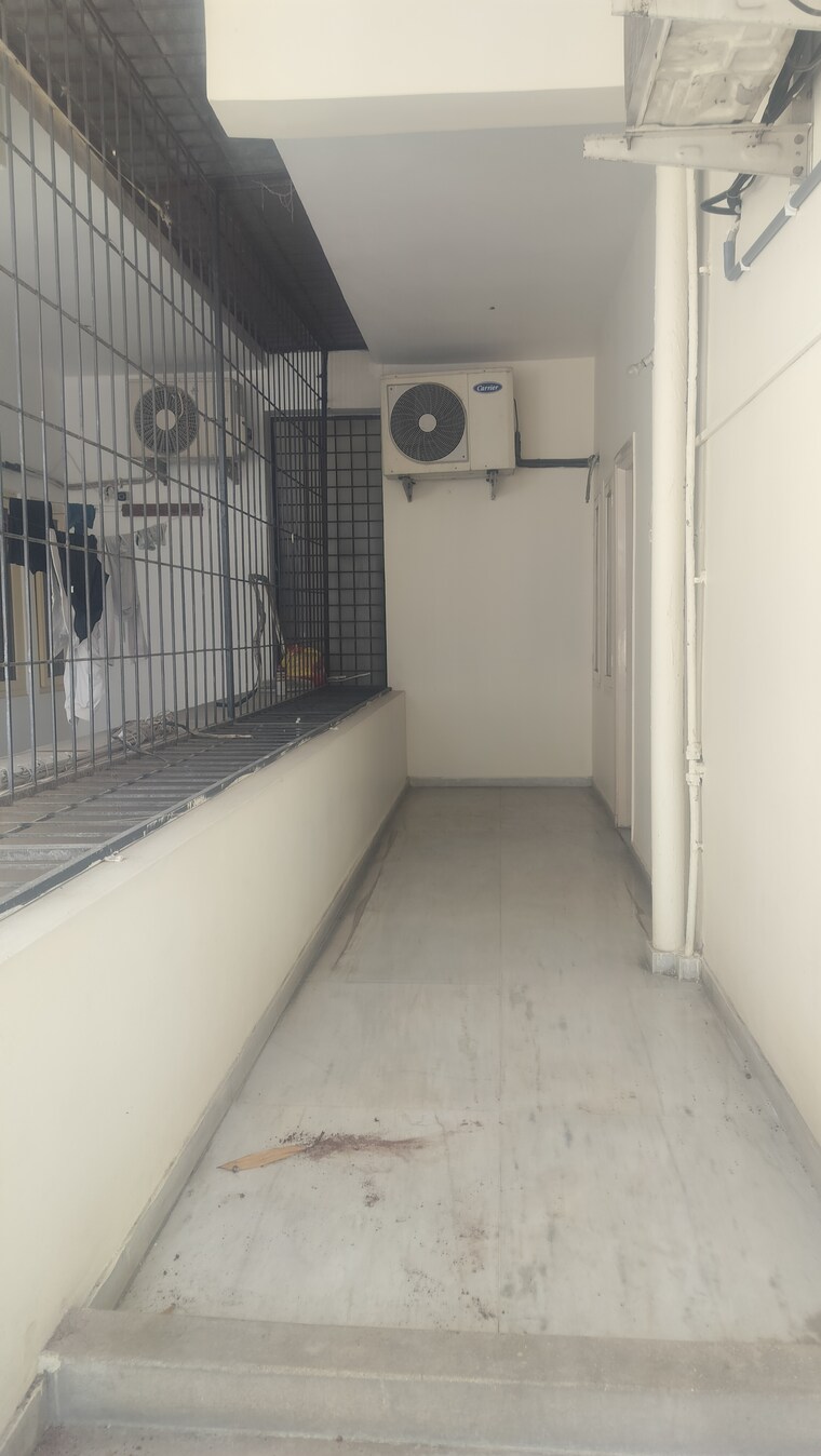 Balcony, banjara hills 3 Bedroom 2000 Sq.Ft. Apartment In Banjara Hills Hyderabad 9617038